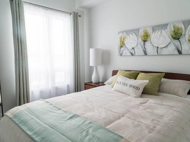 Kanata Lakes — Penthouse