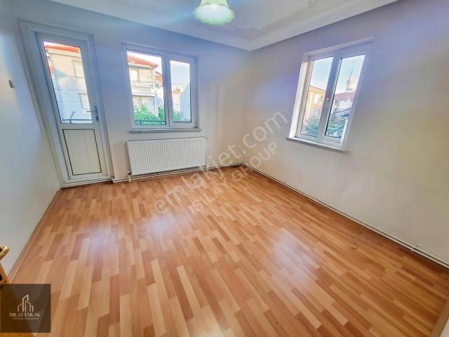 Kanlıca Mahallesinde 3+1 Arakat Kiralık Daire