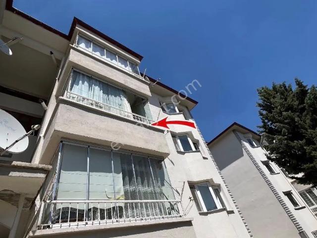 Kanlıca Mahallesinde Acil Satılık 3+1 Ara Kat Daire