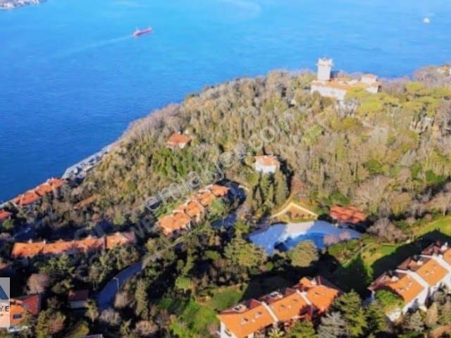 Kanlıca Hekimler Sitesinde 3+1 Satılık Bahçe Dubleksi