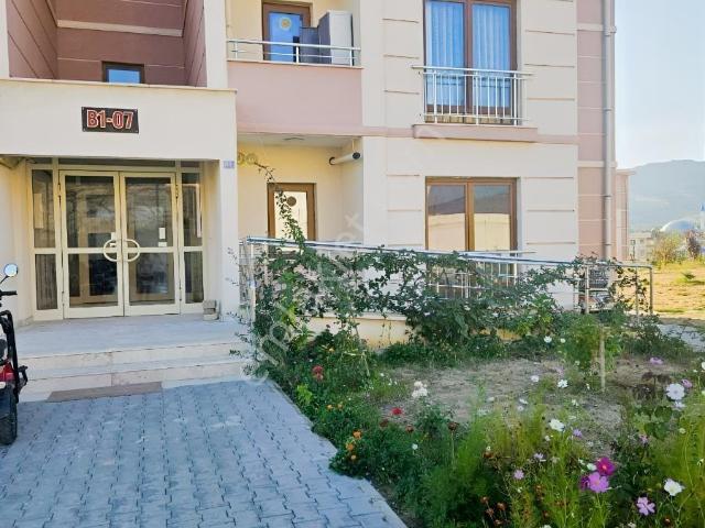 Kanlica Tokılerde Zemın Kat Bakımlı 2+1 85 M2 Daıre Kiraliktir