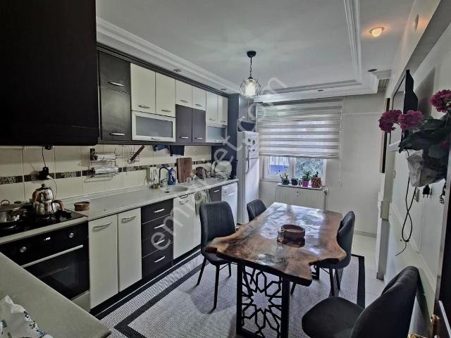 Kaan Emlaktan Bağbaşı Yeniyolda 3+1 170 M2 Satılık Daire
