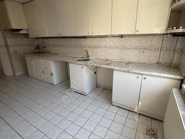 Kaan Emlaktan Şehirmerkezinde Geniş 3+1 Kiralık Daire
