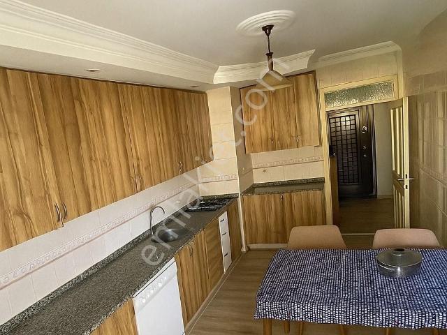 Kaan Emlaktan Kınıklı Bursa Caddesinde 3+1 Satılık Daire