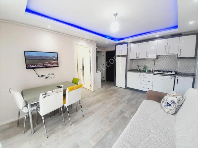 Kaan Emlaktan Kınıklıda Üniversiteye Yakın 2+1 Full Eşyalı Lüks Apart
