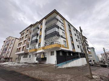 Kabze Emlaktan Huzur Mh'de Full Yapılı Satılık Daire. !