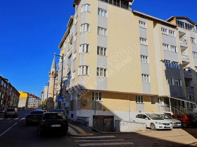 Kabze Emlaktan Kazancılar Caddesi Üzeri Satılık Daire. !