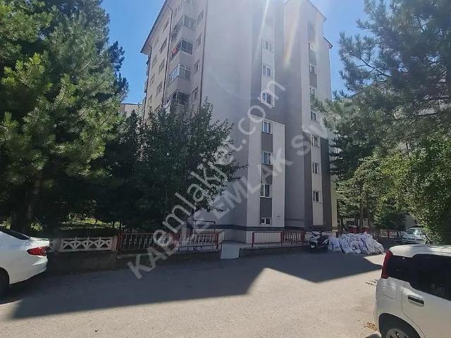 Kabze Emlaktan Sivas Mrk. Yenişehir Mh. Satılık 3+1 Daire