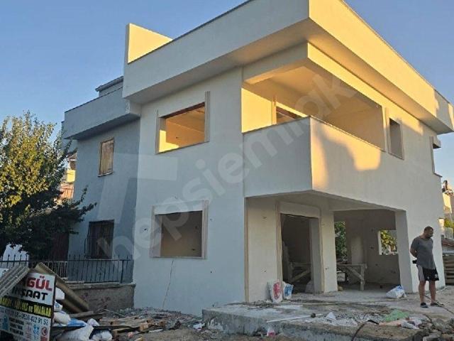 kabakum bankacılar sitesinde 2+1 sıfır villa