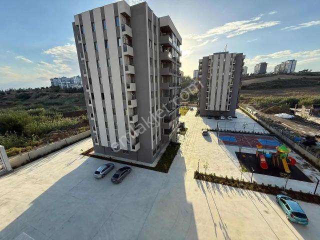 Kabasakal Blv Üzeri/site/sıfır/3+1/k.mutfk/ç.banyo/g.odalı/iskan