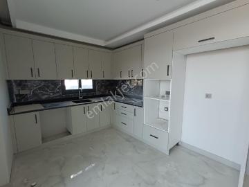 Kabasakal Mah. Sosyal Donatılı+güvenlikli 3+1 K.mutfak+kombili+çift Banyo+giyinme Odalı Kiralık