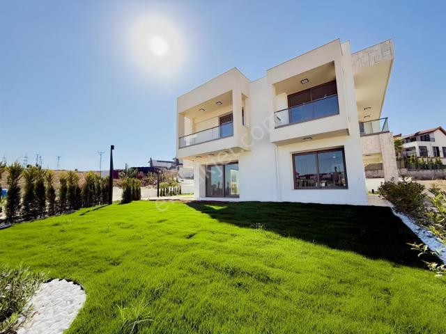 Kabasakal Mevki Ömer Bayram Zeytinköy Sitesi Satılık Kafa Villa