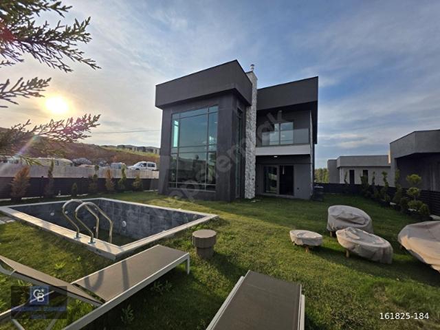 Kabasakal'ın Prestij Projesi Çalıkkoru Evleri'nde Satılık Villa