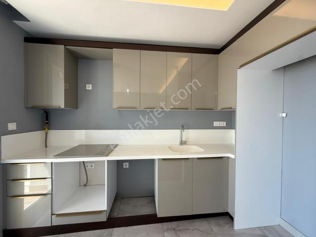 Kabasakal'da 1yaş/site/2+1/ç.banyo/kombi/güvenlk/jeneratör/iskan