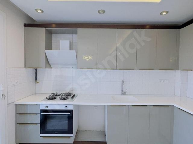 KABASAKALDA SİTE İÇİNDE 5+1 3 BANYO TERASLI DUBLEX SATILIK DAİRE