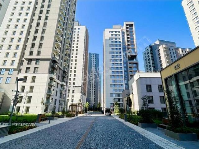 Kadıköy Emlak Konut 3. Etap 3+1 Ebeveyn Banyolu Balkonlu Kiralık