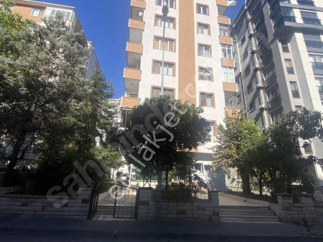 Kadıköy Kozyatağı'da 3+1 Kiralık Daire