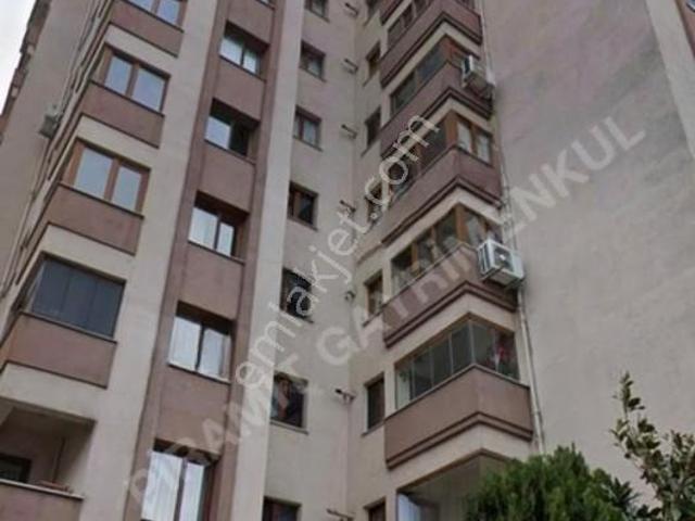 Kadıköyde Fırsat! Anıtlar Apartmanı'nda Asansörlü Satılık 2+1 D
