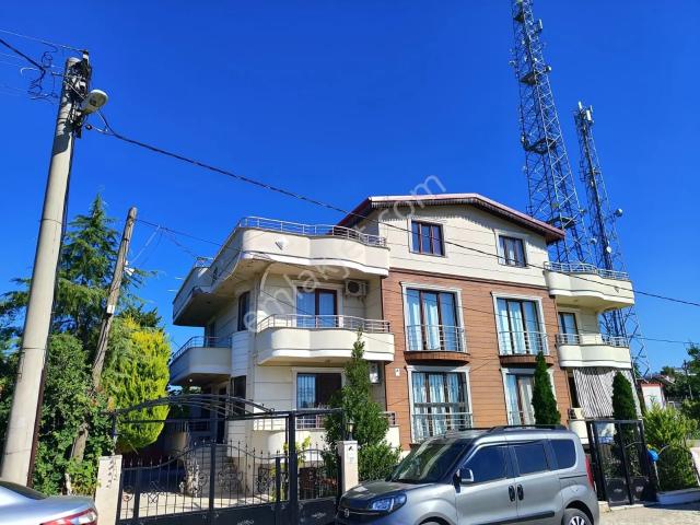 Kadıköy'de Hayalinizdeki Deniz Manzaralı Ve Havuzlu Villa