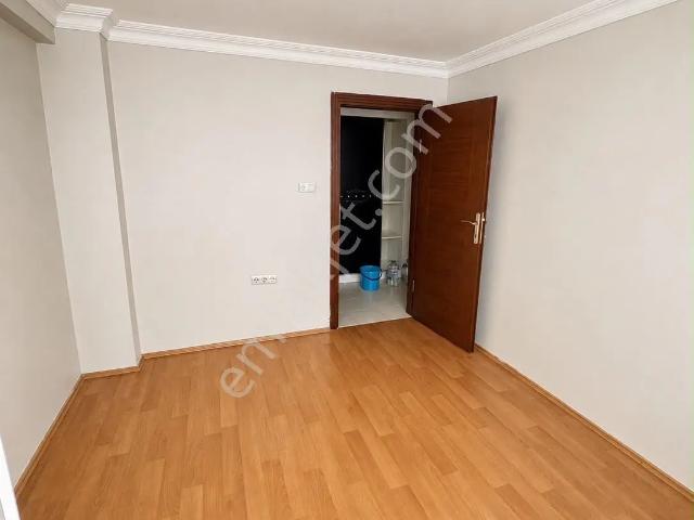Kadıkoyde İci Temiz Satılık Daire