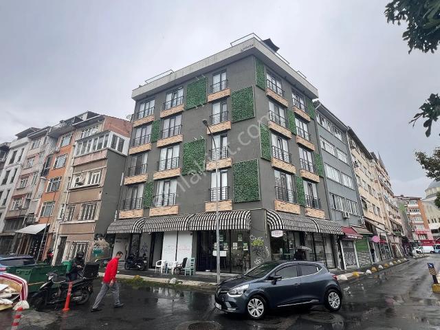 Kadıköyde Merkezi Konumda Metrobüse Yakın Eşyalı 1+0 | Tekce