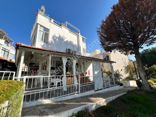 Kadınlar Denizi’nde 2+1 Denize Yürüme Mesafesinde Villa