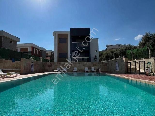 Kadınlar Denizi'nde Kiralık Eşyalı 2+1 Daire