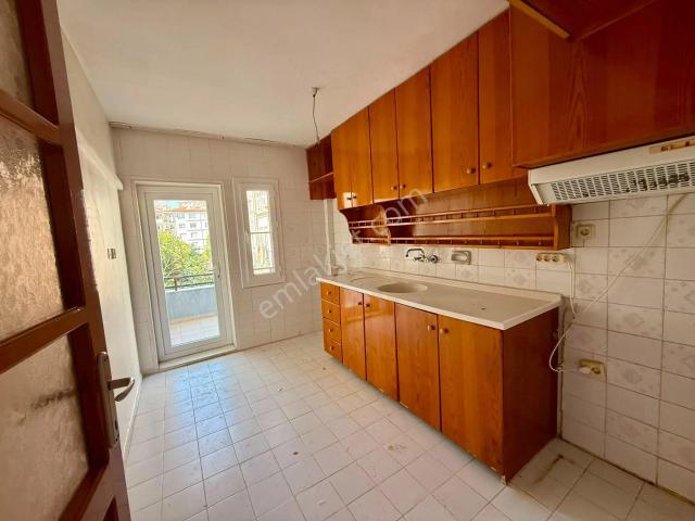 Kadınlar Denizinde Harika Konumlu Kiralık 2+1 Daire !