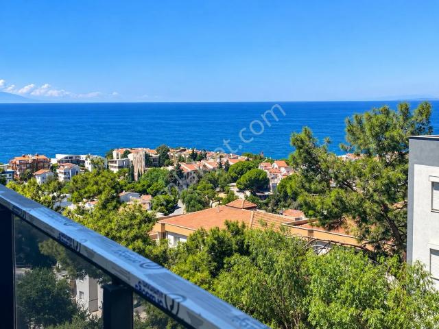 Kadınlar Denizinde Sıfır & Deniz Manzaralı 2+1 Daire