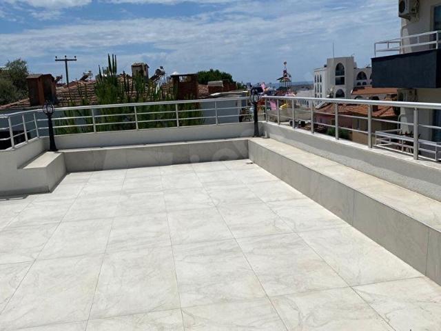 Kadınlar Denizi'nde, Sahile çok yakın, Çift teraslı ve Çift balkonlu, 3 banyolu, 3+2 Eşyalı Daire