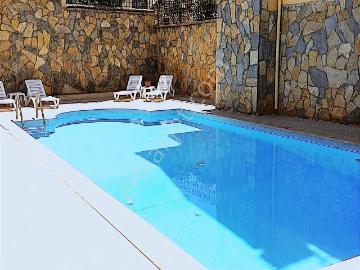 Kadınlar Denizi'nde Plaj'a Yakın Havuzlu St Eşyalı Kiralık Villa