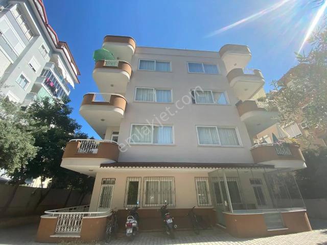 Kadıpaşa'da Eşgilik Düğün Salonu Mevki 2+1 Ayrı Mutfak Boş Temiz Daire