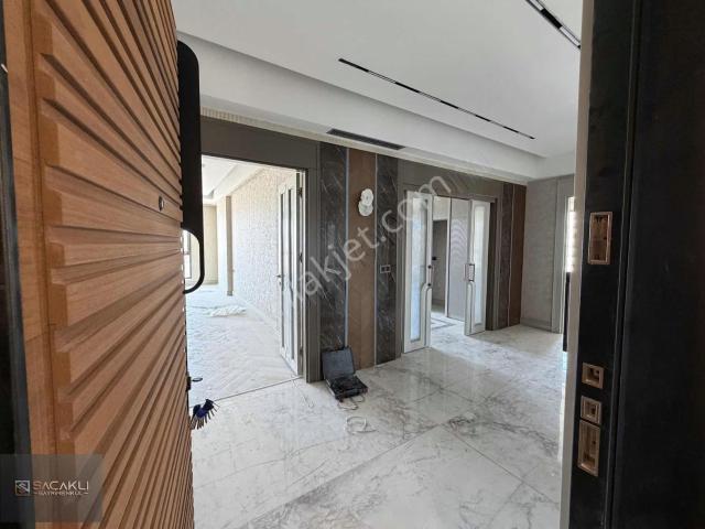 Kadır Saçaklıdan Omega Orion Park Lüx 5+1 Daıre