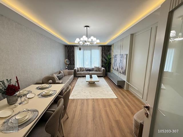 KADİR AYDINTEPEDEN K.PINARI CADDESİNDE ULTRA LÜX YAPILI DAİRE