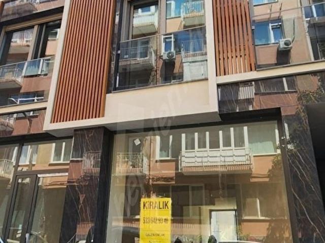 KADIKÖY MODA'DA SIFIR BİNADA GENİS TERASLI DUBLEX KİRALIK