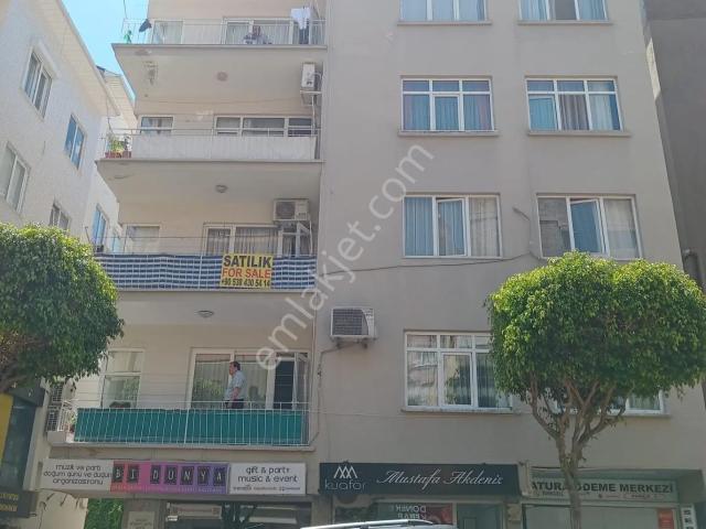 Kadipasa Mahallesi Hayate Hanim Caddesinde Satilik 2+1 Daire