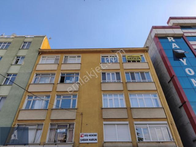 Kadir Dikici'den Zindankale Diş Sağlığı Karşısı Satılık 3+1daire
