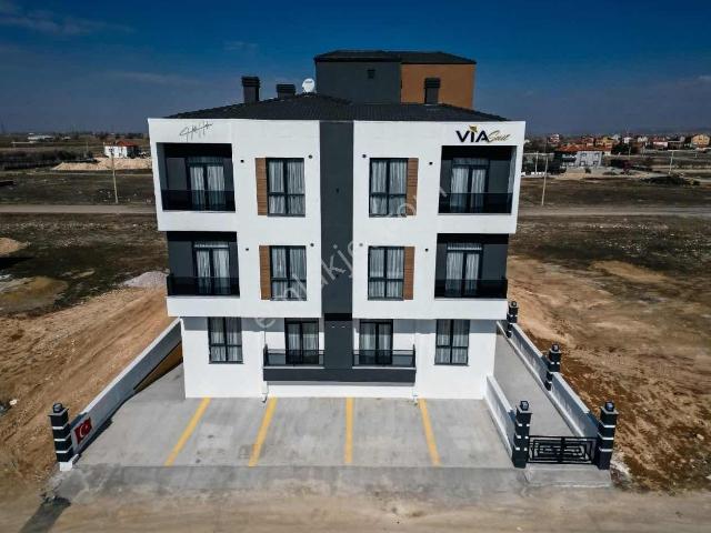 Kadir Şen Gayrimenkul'den Kiralık Lüx Eşyalı 1+1 Daire