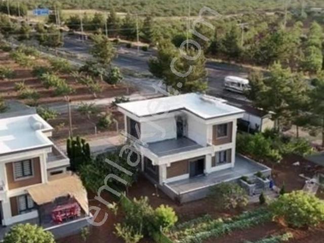 Kadir Saçaklı Emlak'tan Diyarbakır Yoluna Sıfır Villa