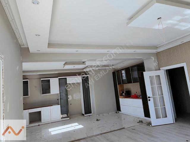 Kadirli'de Satılık 3+1 Daire, 163m², Sıfır, Asansörlü