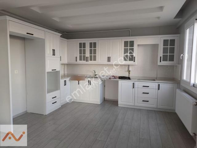 Kadirlinin Güzel Ve Modern Sit. Safir Parkta 4+1 Satılık Daire