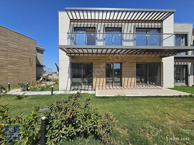 Kadraj Ayazmend Ayvalık'da Satılık 2+1 Bahçe Katı Daire