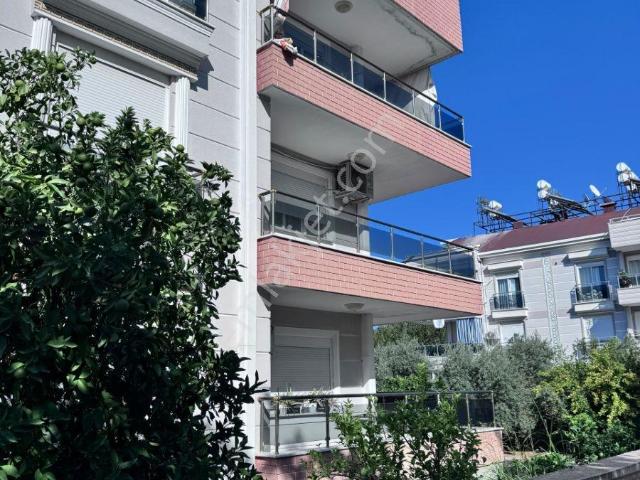 Kadriye Merkezde 3+1 Geniş Ara Katta Satılık Daire