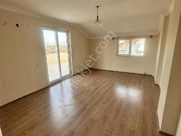 Kadriye'nin En Büyük Evi Satılıktır