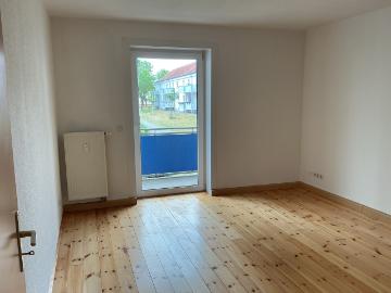 Kaffee, Couch, Komfort 2 Raum Wohnung mit Balkon sucht dich!