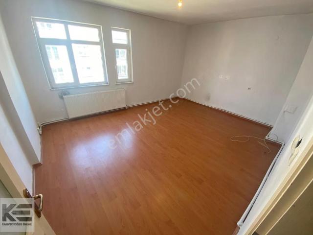 Kahvecioğlu'ndan Alaçam Cad.üzeri Asansörlü 2+1 Kiralık Daire