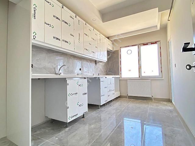 Kahveler Durağında Ön Cephe İskanlı Satılık Lüx Sıfır 3+1 Daire!