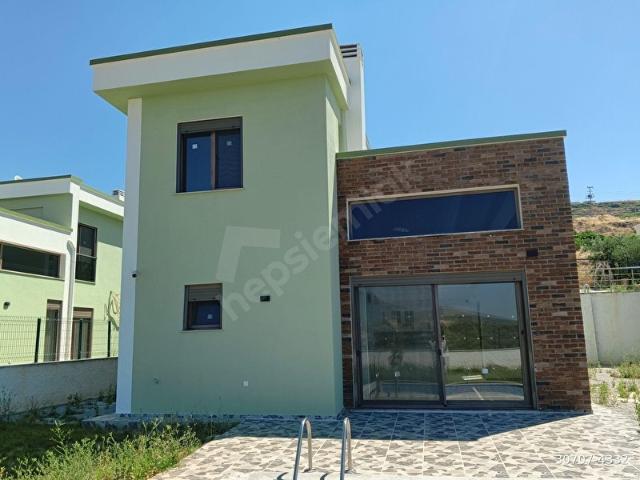 KAHANDAN FOÇAKÖYDE SATILIK 4+1 LÜKS VİLLA