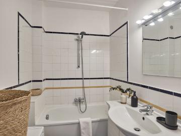 Kahlo 1 bedroom in Invalides