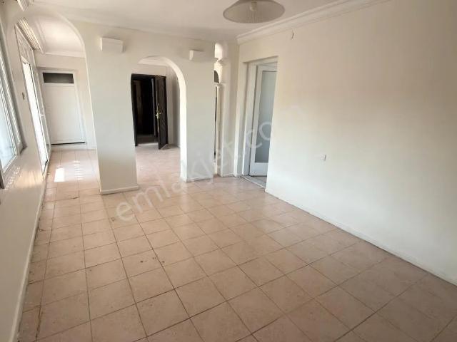 Kahramanlar'da Geniş Teraslı 1+1 Kiralık Daire